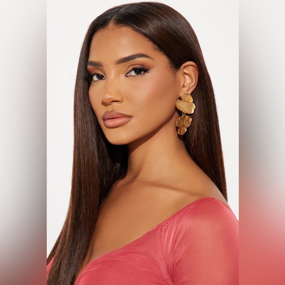 Fashion Nova Frankie Foil Earrings